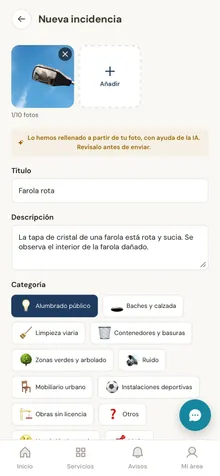 Formulario de incidencia rellenado por la IA con aviso en ámbar